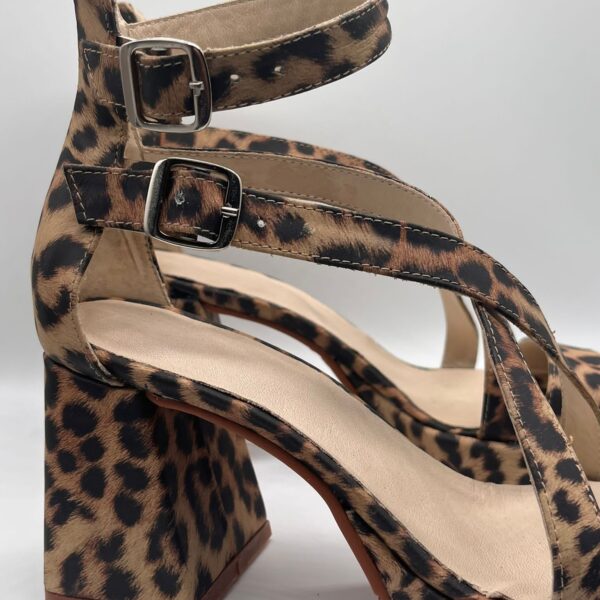 Suecos y Sandalias